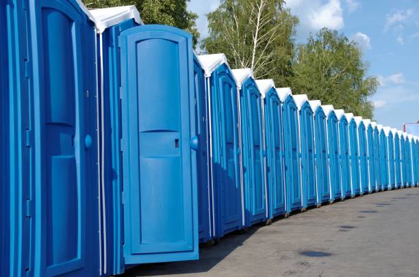 Porta potty delivery and setup in Onawa, IA